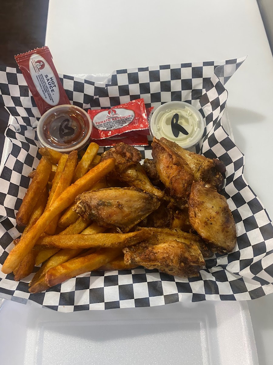 Cordell’S Wingz And Thangz